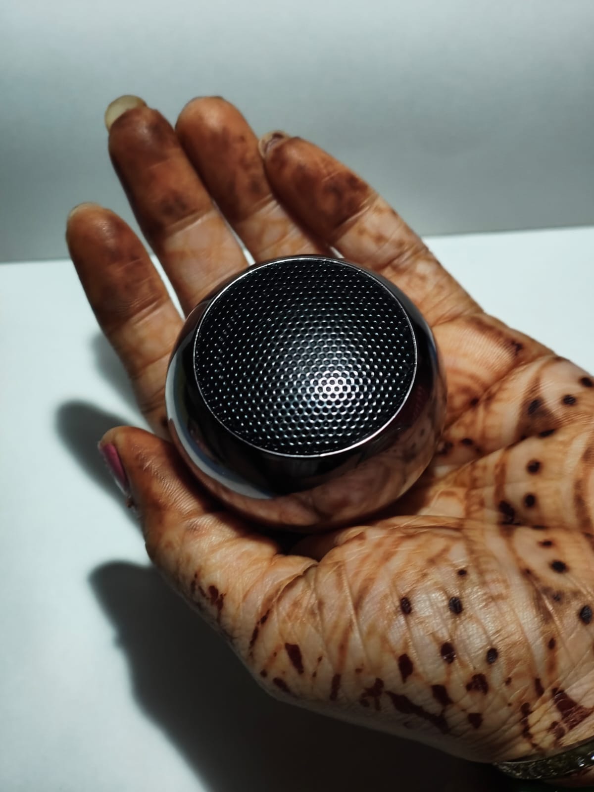 Chhotu golu Bluetooth Speaker – Compact Portable Metallic Silver Wireless Speaker with Premium Sound