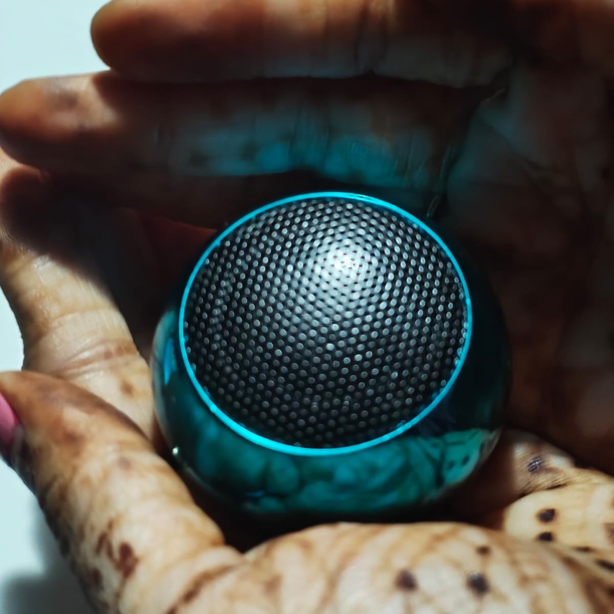 Portable Bluetooth Speaker with Deep Bass & Long Battery Life (Pack of 2)